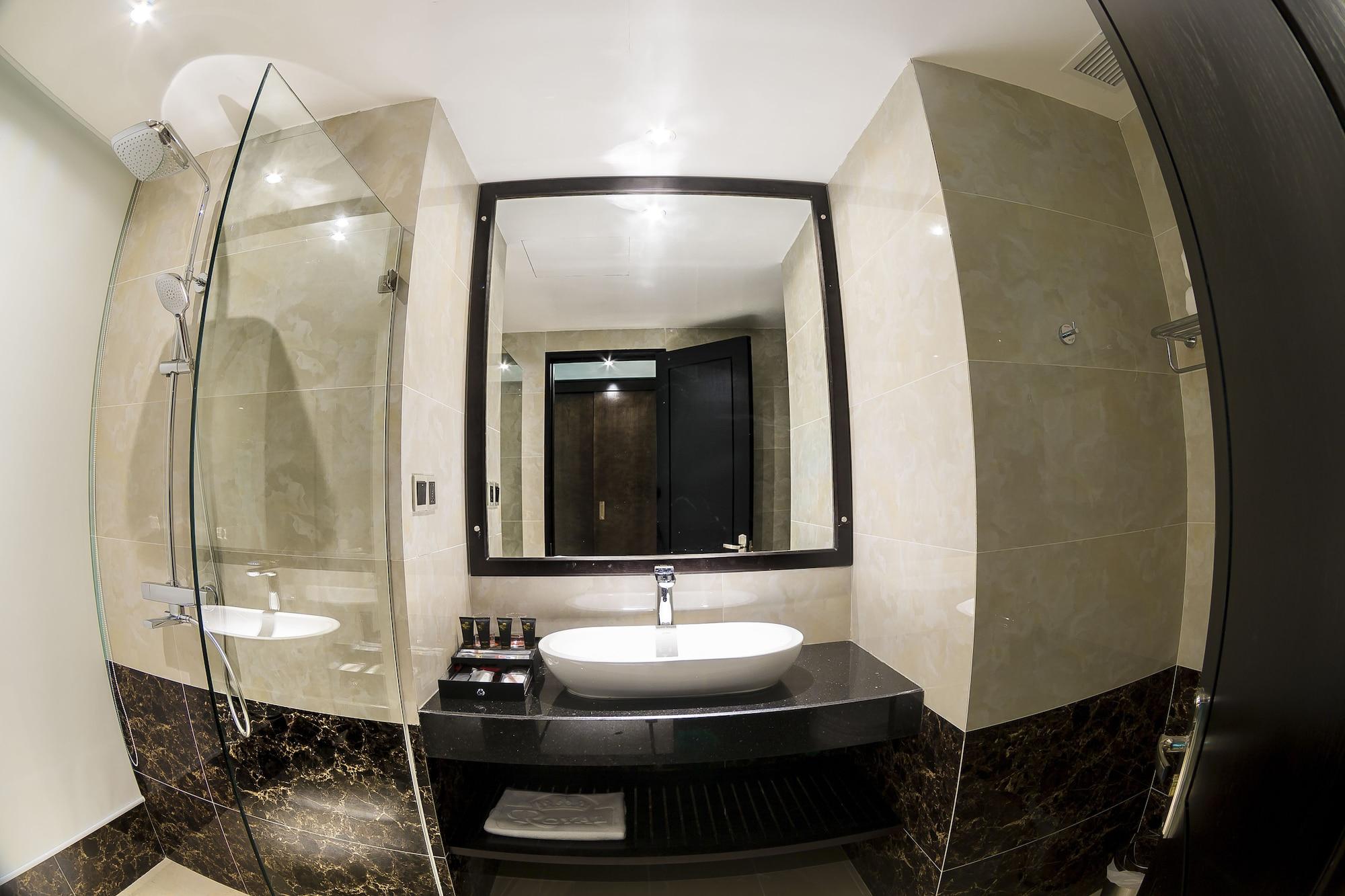 Royal Quang Binh Hotel Ðồng Hới Buitenkant foto