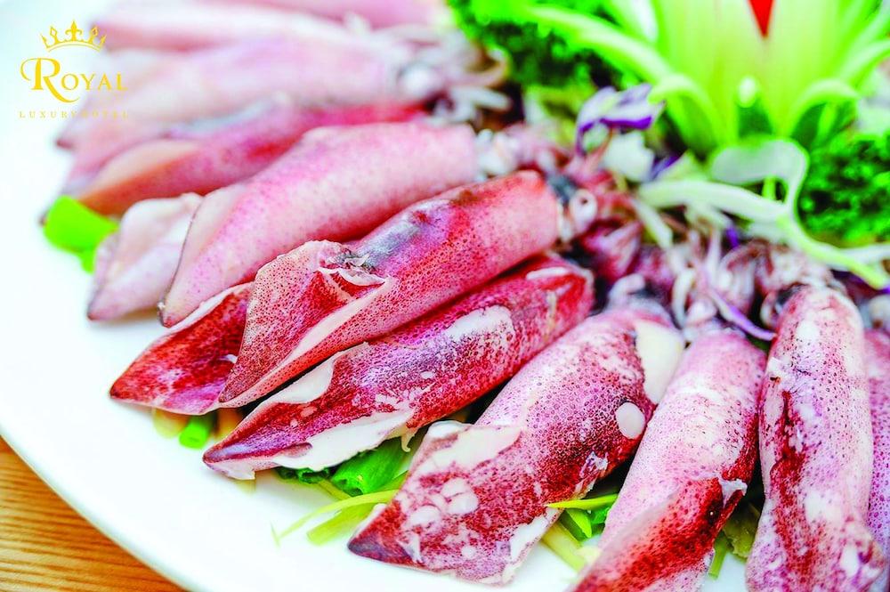 Royal Quang Binh Hotel Ðồng Hới Buitenkant foto